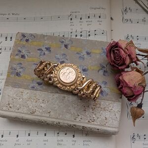 Elegant Gold Women's Watch